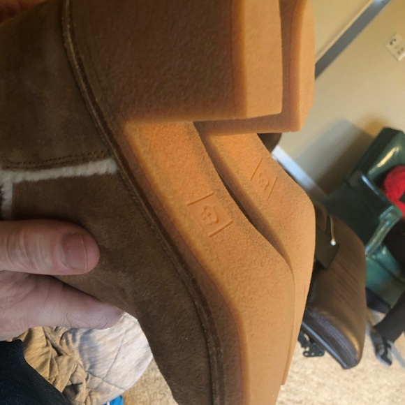 Ugg Boots - Picture 5 of 8